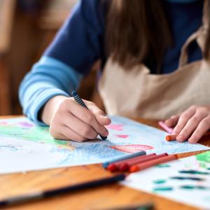 Виц: Вчера с детето рисувахме котенце