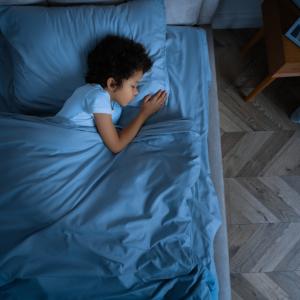 Девет часа сън дневно значително намаляват риска от затлъстяване при момчетата