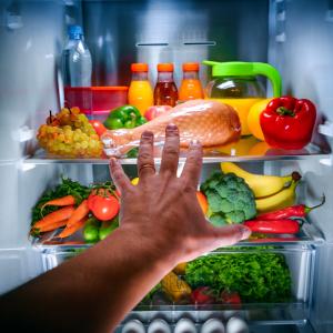 Колко от вас подреждат правилно храните си в хладилника