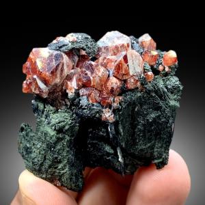 Австралийски учени разчитат „космически часовник“ в циркона, за да разкрият древната история на ландшафта