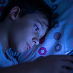 Използването на социални медии е свързано с по-ниски когнитивни способности при деца в предучилищна възраст