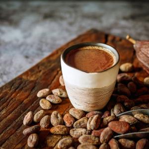 Горещо какао, чай и плодове предпазват сърцето при заседнал начин на живот