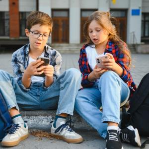 Достъпът до смартфон в ранна възраст вреди на детския ум