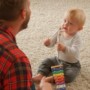 Как мълчаливкото става бърборко