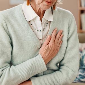 Виц: Тъщата иска да подобри настроението на зет си