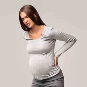 Болки в гърба през бременността