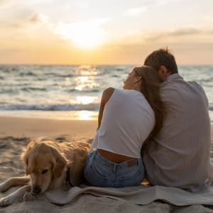 Виц: Жената се опитва да събуди заспали чувства у съпруга си