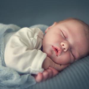 Как да отгледате бебе без баби и бавачки