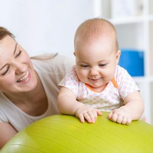 Най-подходящата гимнастика за бебето