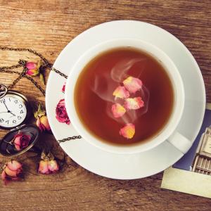 Британският 5 o'clock, в който чаят и кейкът си подават ръце