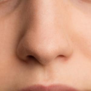 Проучване разкрива, че двете ни ноздри усещат света по уникален начин