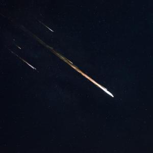 Тази вечер е пикът на красивия метеорен поток Лириди – намислете си желание!