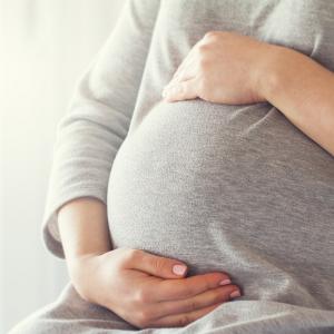 Столични лекари спасиха живота на 34-годишна бременна жена чрез уникална операция
