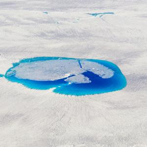 Древното езеро, открито под Гренландия, вероятно е на милиони години