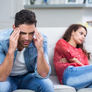 Как да преминете през семейните кризи