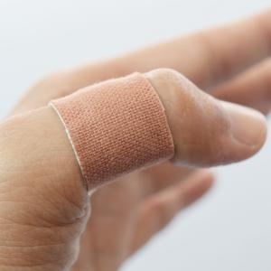 Създадоха прах, който мигновено запечатва рани и спира кървенето