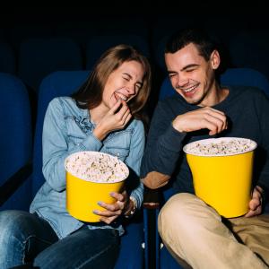 Учени: Гледането на романтични комедии е вредно