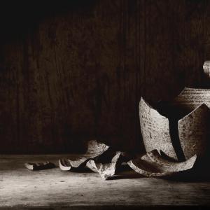 Виц: Какво направи, идиот такъв! - крещи тъщата