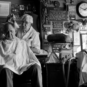 Притча за Бог и бръснаря