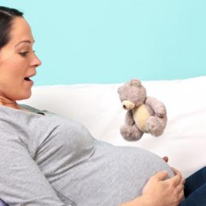 Учени изчислиха силата на ритника на бебето в утробата