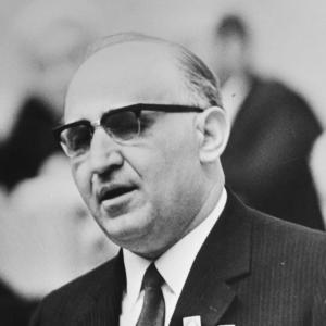 Виц: Как математици решили да вдигнат имиджа на Тодор Живков