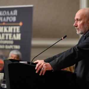 Проф. Николай Овчаров и „Сцена Централни хали“ стартират месечни беседи, посветени на царете от средновековна България