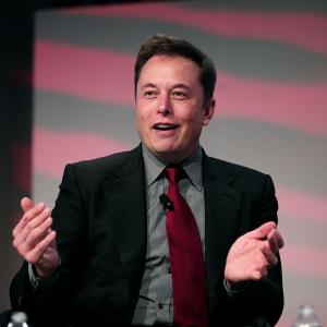 Илон Мъск доказва, че AQ e ключът към успеха 