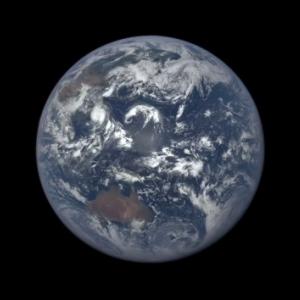 Как изминава една година на Земята от над един милион километра разстояние