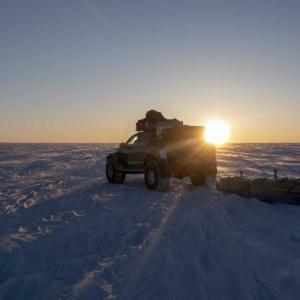 Повелителите на екстремните условия в Гренландия – преминаване през глетчера с Nokian Hakkapeliitta