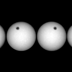 NASA засне две невероятни слънчеви затъмнения на Марс