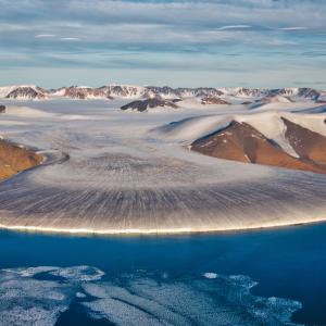 Ледникът Слонски крак - едно от чудесата на природата
