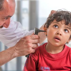 Парализиращо заболяване при децата продължава да озадачава лекарите