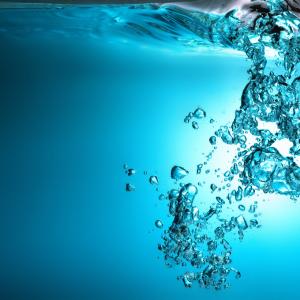 Видео: Експерименти с вода в безтегловност