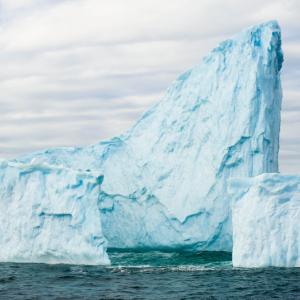 Мистериозен източник на радиация разтапя източните ледове на Антарктика