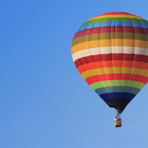 21 ноември 1783 г. – Първи полет с балон с горещ въздух и с човек на борда