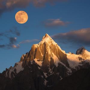 За втори път българин изкачи втория най-висок връх на планетата