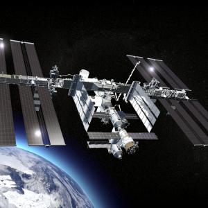 Пинг-понг с ... вода в космоса