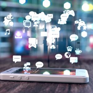 Прекаляването със социалните медии утроява риска от депресия