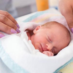 Цезаровите сечения влияят на човешката еволюция