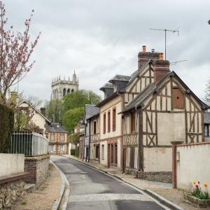 Село в Нормандия се сдоби с първия в света път от соларни панели