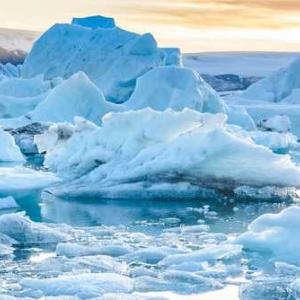 Северният полюс изчезва, предупреждават учени