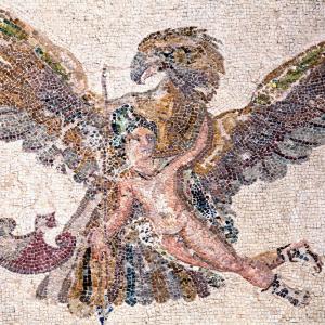 Мръсни шеги по мозайката на древноримска баня показват, че не сме се променили особено