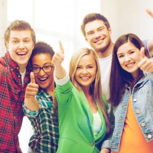 6 невинни жеста, които може да ви докарат бой в чужбина