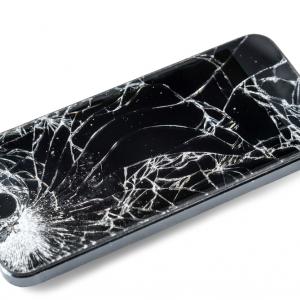 Нов екран на смартфон може да оправи сам драскотините си