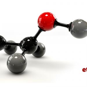 Защо спиртът пари?