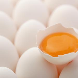 Преди да изядете дадено яйце, обърнете внимание на цвета на жълтъка му