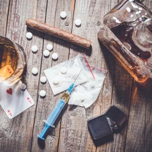 Коя страна към кой наркотик е пристрастена?