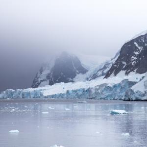 Огромни земни формирования са открити под ледовете на Антарктика