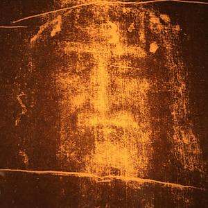 Кървавите петна по Торинската плащаница изглеждат напълно фалшиви