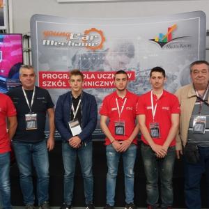 Български ученици в международна надпревара за най-добър млад механик